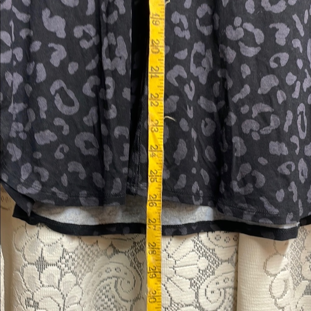Mud Pie Black Leopard Print Women's Top - Picture 4 of 6